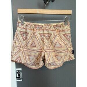 Patagonia size Medium M Peach Triangle Aztec Print Barely Baggies 2.5 Shorts
